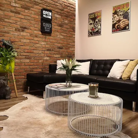 Dizajnovy Apartman V Bratislave Apartment