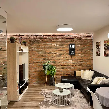 Dizajnovy Apartman V Bratislave *